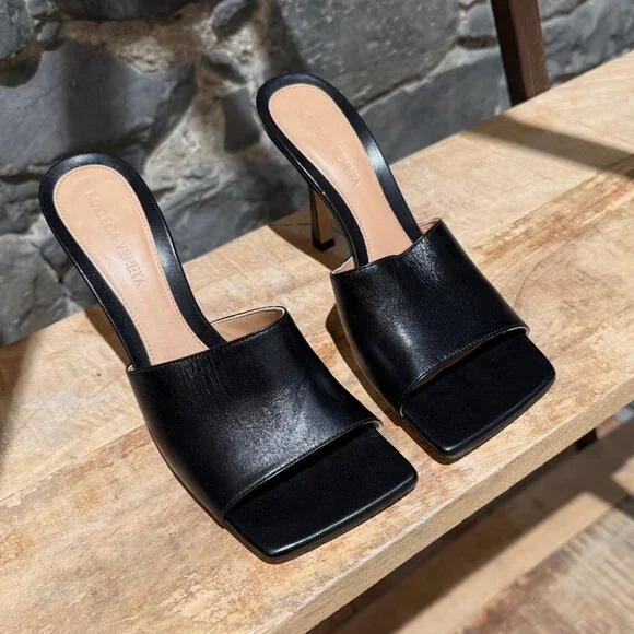 Bottega Veneta Stretch Black Leather Heeled Mule - Picture 5 of 10